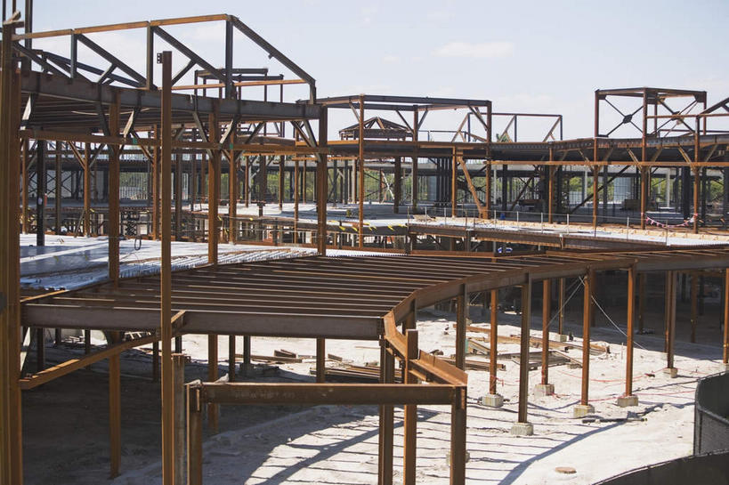 无人,竖图,室外,白天,正面,度假,美景,地板,城市风光,城市,美国,阴影,光线,影子,支架,景观,地面,娱乐,木地板,架子,脚手架,施工,蓝色,蓝天,天空,阳光,建筑工地,天,享受,休闲,景色,放松,晴朗,支撑,固定,北美,北美洲,美洲,佛罗里达,佛罗里达州,佛州,阳光州,万里无云,北亚美利加洲,亚美利加洲,地盘,建筑地盘,施工地盘,晴空,晴空万里,彩图,工地,稳固