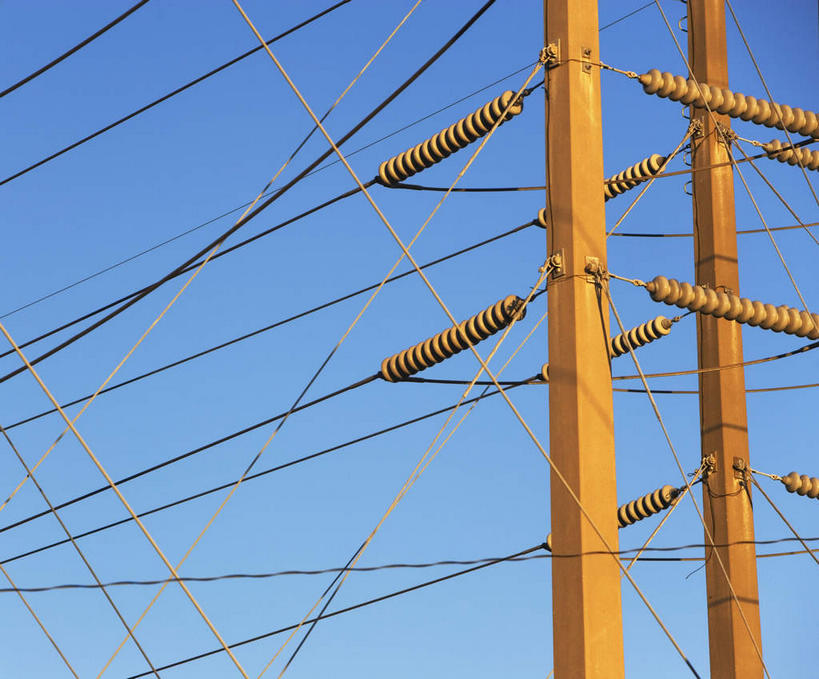 无人,交叉,竖图,室外,特写,白天,仰视,度假,美景,城市风光,城市,美国,阴影,电力,光线,电线,电线杆,线,影子,景观,电能,凌乱,线路,娱乐,蓝色,蓝天,天空,阳光,天,享受,休闲,景色,放松,晴朗,电,电源,混乱,北美,北美洲,美洲,能量,佛罗里达,佛罗里达州,佛州,阳光州,万里无云,北亚美利加洲,亚美利加洲,相交,交集,纷乱,缭乱,庞杂,晴空,晴空万里,彩图,低角度拍摄