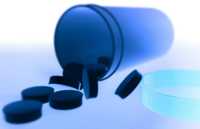 无人,横图,室内,特写,白天,白色背景,正面,安全,药剂,药丸,防护,药片,瓶子,塑料制品,药品,塑料瓶,治疗,保护,药物,医疗,保险,预防,平安,彩图