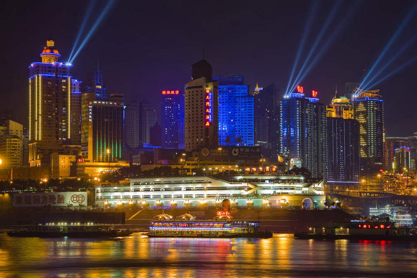 无人,家,高楼大厦,横图,室外,夜晚,正面,旅游,度假,河流,水,标志建筑,大厦,地标,建筑,摩天大楼,夜景,照明,重庆,中国,亚洲,阴影,光线,影子,房屋,屋子,河水,水流,灯光,娱乐,建设,楼房,住宅,灯,倒影,灯具,享受,休闲,射灯,旅游胜地,放松,照亮,倒映,照明设备,长江,东亚,朝天门码头,嘉陵江,朝天门广场,中华人民共和国,西南地区,重庆市,渝,反照,彩图,房子,大楼,高层建筑,高楼,摩天楼