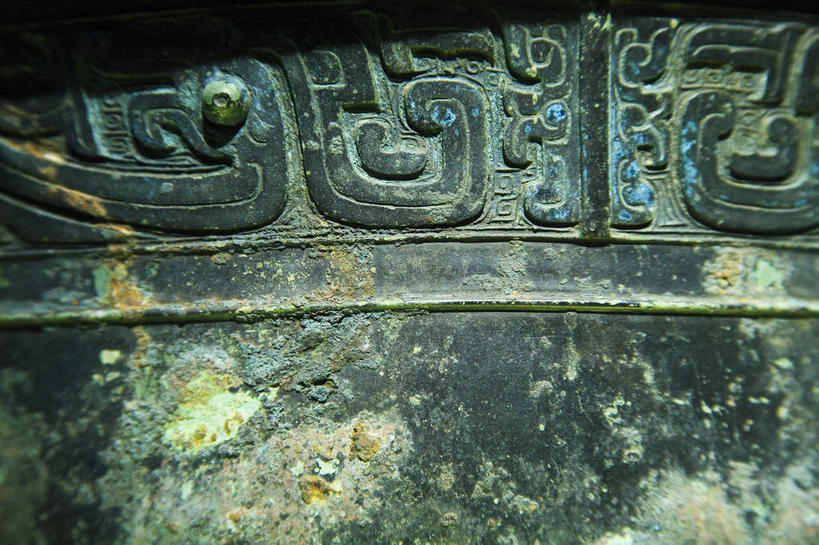 无人,横图,室内,特写,白天,正面,植物,静物,阴影,生锈,反射,纹路,纹理,影子,古典,文化,文物,树,树木,绿色,自然,工艺品,生长,成长,古董,腐蚀,侵蚀,古物,古玩,肌理,梧桐,中国梧桐,青桐,腐化,锈迹斑斑,彩图