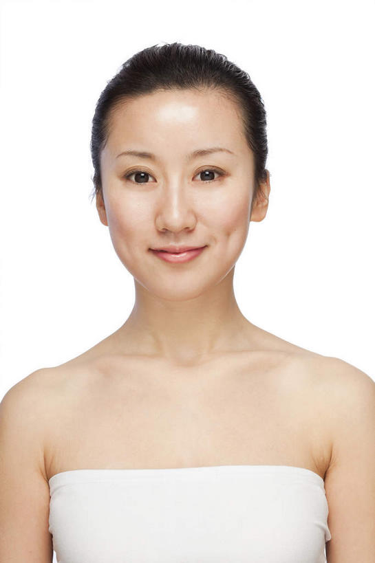 东方人,一个人,笑,微笑,露齿笑,竖图,室内,白天,白色背景,正面,亚洲,仅一个年轻女性,仅一个女性,仅一个人,服装,注视,黄种人,衣服,白色,抹胸,观察,看,摄影,服饰,影棚,观看,察看,衣着,穿着,关注,摄影棚,衣饰,年轻女性,女人,女性,亚洲人,半身,彩图,影棚拍摄,拍摄