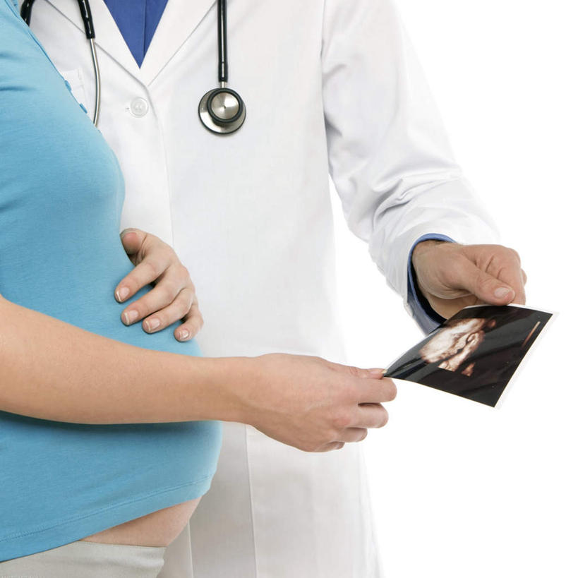 西方人,孕妇,腹部,两个人,医生,站,方图,照片,室内,白天,白色背景,侧面,工作服,制服,欧洲,欧洲人,握,服装,检查,医学,拿,拿着,休闲装,衣服,听诊器,站着,医护人员,医疗人员,休闲,怀孕,休闲服,握着,摄影,服饰,影棚,检测,医疗设备,待产,白大褂,B超,红外线,医疗器械,医疗工具,妊娠,准妈妈,工作制服,检测工具,男人,男性,年轻男性,年轻女性,女人,女性,白种人,腹,肚子,产妇,大夫,相片,站立,半身,彩图,影棚拍摄,工作套服,拍摄,照相