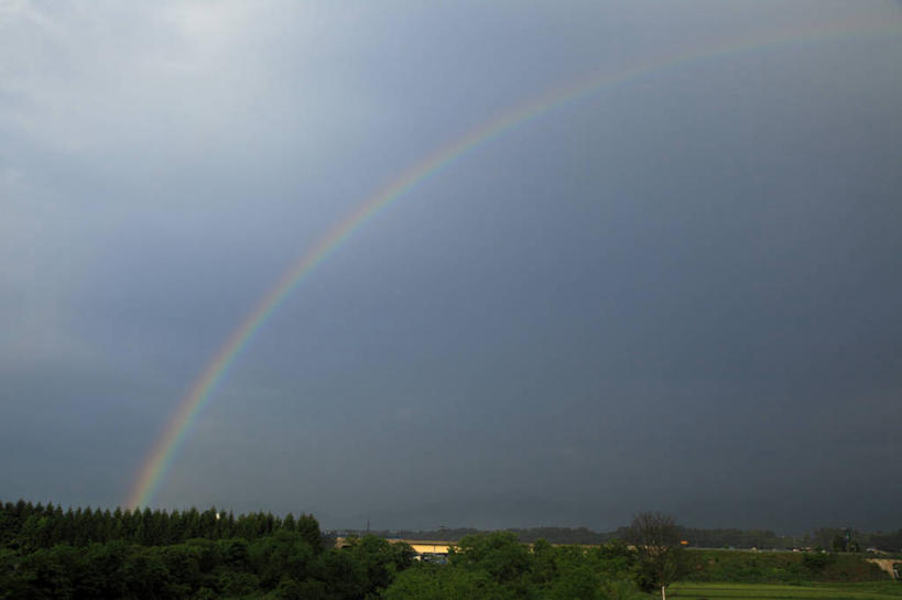 无人,家,横图,室外,白天,正面,旅游,度假,彩虹,草地,草坪,美景,树林,植物,秋田县,日本,亚洲,房屋,屋子,景观,乌云,云,阴天,云朵,云彩,娱乐,楼房,住宅,草,树,树木,绿色,天空,自然,天,享受,休闲,景色,放松,生长,成长,昏暗,阴沉,自然风光,东亚,本州,本州岛,日本国,秋田,东北地方,虹,虹桥,七彩虹,天虹,彩图,房子,鹿角市