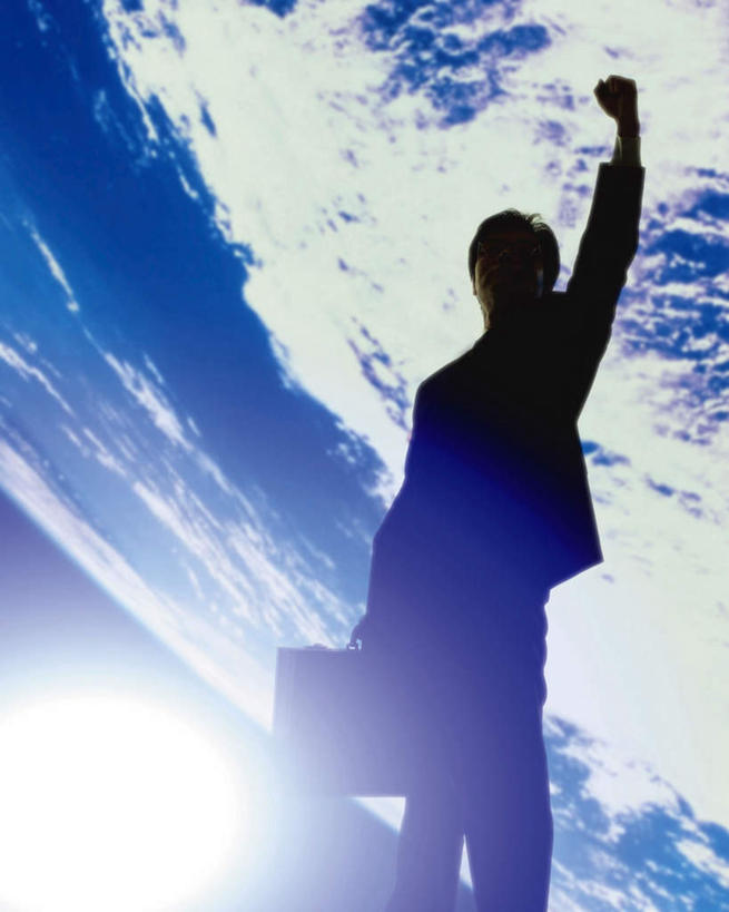 西方人,一个人,无人,商务人士,商务男性,站,举,竖图,插画,室内,白天,仰视,衬衫,数码,科技,海洋,欧洲,欧洲人,仅一个男性,仅一个人,阴影,套装,网络,包,公文包,世界地图,地球,陆地,背光,高光,几何,计算机图形,合成,全球,图画,画,仅一个年轻男性,托,握拳,站着,地理,国家,公事包,电脑合成图,数码合成图,大陆,世界,商务装,逆光,漫画,工薪阶层,写实,具体,具象,男人,男性,年轻男性,白种人,白领,上班族,举起,举手,举着,向上举,向上伸,向上托,站立,半身,彩图,低角度拍摄,衬衣,大洋,大洲