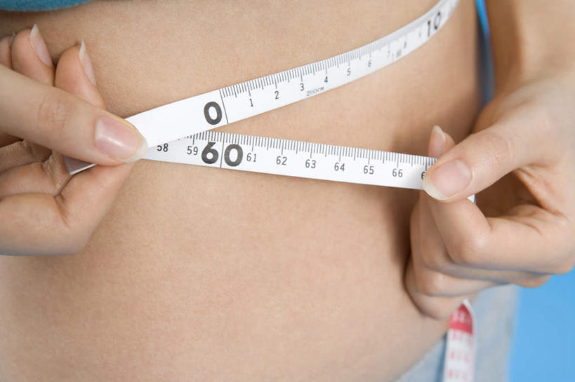 东方人,腹部,一个人,站,摸,横图,室内,特写,白天,正面,亚洲,仅一个年轻女性,仅一个女性,仅一个人,一把,抚摸,握,蓝色背景,测量,皮尺,刻度,拿,拿着,黄种人,尺,站着,保养,握着,保健,摄影,影棚,测量工具,尺子,减肥,腰围尺,瘦身,量具,量仪,塑料卷尺,年轻女性,女人,女性,亚洲人,腹,肚子,腰围,触摸,接触,站立,半身,彩图,影棚拍摄,拍摄