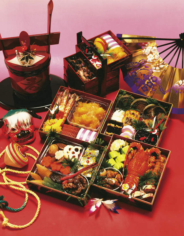 海鲜,龙虾,无人,餐厅,竖图,俯视,室内,特写,白天,烹饪,餐桌,桌子,餐具,碟子,盘,肉,日本料理,料理,食品,水产,猪肉,菜肴,美食,肉类,海洋生物,食物,盘子,碟,日式料理,日式,摄影,佳肴,影棚,便当盒,餐台,水生动物,海产品,水生物,肉食,海底动物,豚肉,彩图,高角度拍摄,影棚拍摄,拍摄,餐馆,饭店,饭馆