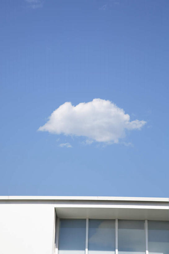 无人,家,竖图,室外,白天,仰视,度假,美景,别墅,窗户,城市风光,城市,建筑,东京,日本,亚洲,一排,阴影,整齐,光线,格子,影子,房屋,屋子,景观,云,云朵,公寓,云彩,娱乐,建设,洋房,楼房,玻璃窗,住宅,排列,蓝色,白云,蓝天,天空,阳光,天,享受,休闲,景色,放松,晴朗,队列,东亚,本州,关东地方,本州岛,日本国,东京都,晴空,彩图,低角度拍摄,房子