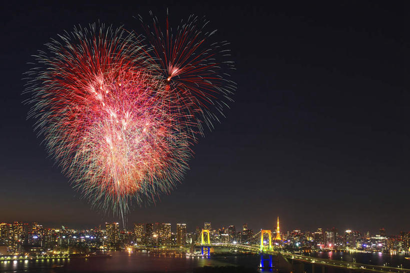 无人,高楼大厦,横图,俯视,航拍,室外,夜晚,旅游,度假,美景,城市风光,城市,大厦,建筑,摩天大楼,烟火,东京,日本,亚洲,朦胧,模糊,庆祝,景观,灯光,美丽,娱乐,建设,黑色,天空,焰火,天,享受,休闲,闪耀,景色,放松,御台场,庆贺,闪烁,鸟瞰,祝贺,礼花,东亚,本州,关东地方,本州岛,日本国,东京都,花炮,礼花炮,绚烂,台场,闪动,闪灼,烟花,彩图,高角度拍摄,大楼,高层建筑,高楼,摩天楼