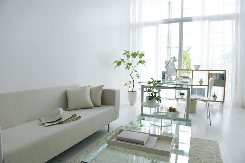 无人,办公室,横图,俯视,航拍,室内,白天,阅读,电脑,显示器,鼠标,键盘,植物,柜子,家具,靠垫,沙发,台灯,桌子,报纸,书籍,椅子,玻璃,照明,许多,学习,装饰,网络,英文,标志,材料,档案,盆栽,文件,文字,纸盒,字符,字母,办公桌,木椅,灯光,靠枕,盆景,文件夹,茶几,两份,输入设备,通讯设备,标识,架子,玻璃制品,灯,盒子,两个,一个,绿色,灰色,自然,包装盒,资料,橱柜,灯具,垫子,枕头,看,台式电脑,浏览,生长,单个,成长,英文字母,华丽,修饰,照亮,点缀,照明设备,鸟瞰,文档,通信设备,布艺沙发,输出设备,办公家具,衬托,美观,雅致,雅观,书,图书,彩图,高角度拍摄