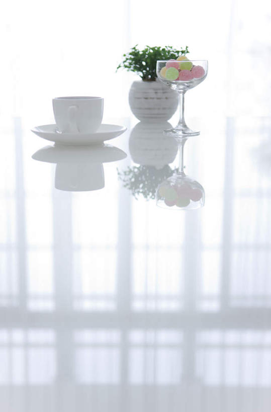 无人,家,竖图,室内,特写,白天,正面,植物,别墅,餐桌,家具,装修,桌子,建筑,静物,杯子,欧式,阴影,装饰,反射,瓷器,盆栽,影子,饭厅,房屋,屋子,公寓,食品,糖,糖果,甜点,甜品,咖啡杯,盆景,陶瓷制品,软糖,一杯,豪华,建设,现代,装潢,洋房,楼房,住宅,玻璃制品,食物,绿色,倒影,自然,水杯,室内装潢,甜食,生长,成长,餐台,明亮,舒适,家居装潢,瓷杯,房屋设计,地中海风格,古典风格,简约风格,室内设计,宽敞,样板房装潢,设计,玻璃杯,彩图,房子