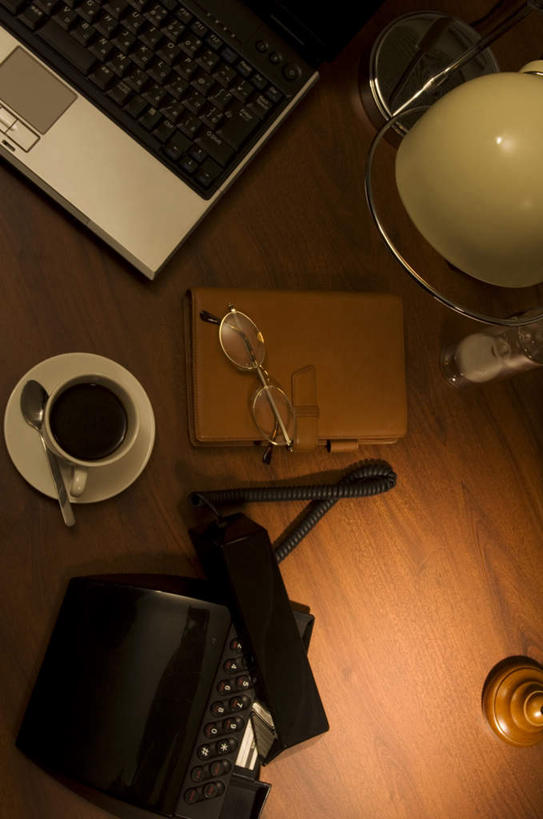 咖啡,无人,横图,俯视,室内,特写,白天,幸福,电脑,笔记本电脑,海洋,桌子,静物,杯子,网络,瓷器,眼镜,世界地图,办公桌,地球,陆地,咖啡杯,陶瓷制品,全球,娱乐,通讯设备,饮料,享受,休闲,温馨,放松,乐趣,地理,国家,一台,大陆,世界,提神,无线,舒适,瓷杯,醒脑,通信设备,无线网络,近视眼镜,无线上网,便携式电脑,软饮料,手提电脑,彩图,高角度拍摄,大洋,大洲