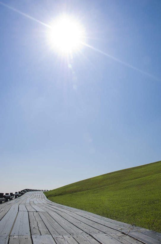 无人,竖图,室外,白天,仰视,旅游,度假,美景,太阳,道路,街道,路,阴影,光线,影子,景观,小路,交通,娱乐,阳光,自然,享受,休闲,景色,放松,自然风光,彩图,低角度拍摄