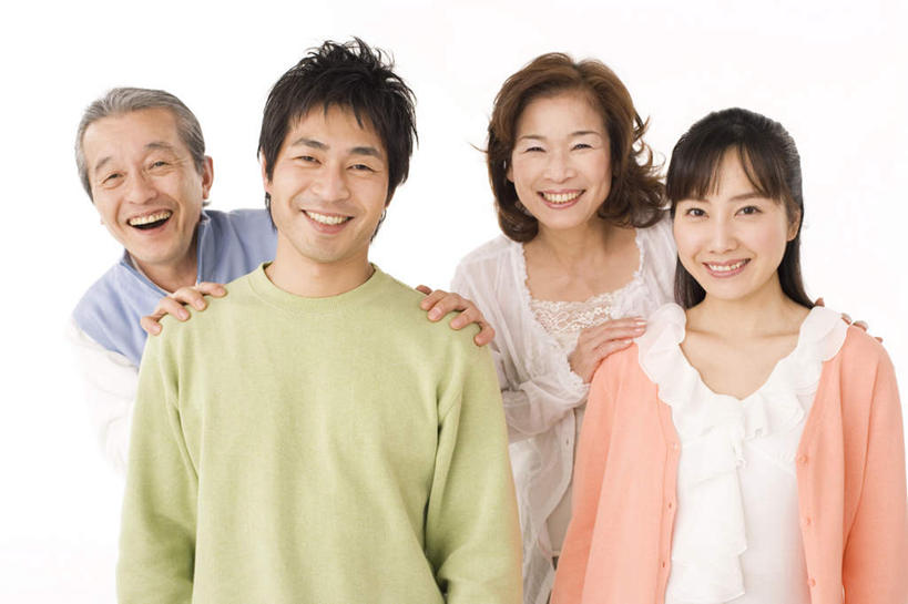 东方人,四个人,家庭,母亲,父亲,女儿,儿子,站,笑,微笑,露齿笑,横图,室内,白天,白色背景,正面,亚洲,服装,注视,休闲装,黄种人,衣服,蓝色,绿色,白色,黑色,观察,看,站着,休闲,温暖,温馨,父子,母女,一家人,休闲服,橙色,父爱,母爱,搭,摄影,服饰,影棚,观看,和睦,察看,搭着,关注,男人,男性,年轻男性,年轻女性,女人,女性,中年男性,中年女性,亚洲人,长发,站立,半身,彩图,影棚拍摄,拍摄,融洽