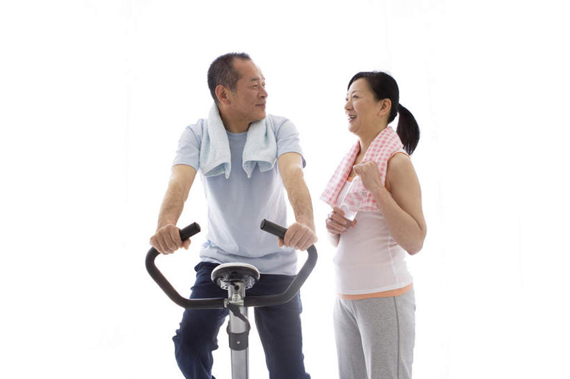 东方人,两个人,夫妻,站,坐,笑,微笑,露齿笑,横图,室内,白天,白色背景,正面,运动服,爱情,锻炼,运动,自行车,亚洲,一辆,握,服装,纺织物,浪漫,注视,休闲装,黄种人,运动器械,相视,脚踏车,衣服,粉色,毛巾,观察,看,清洁,站着,休闲,面对面,休闲服,健身器械,恩爱,握着,恋人,摄影,服饰,影棚,观看,对视,保暖,察看,关注,相对,健身器材,透气,防水,相看,动感单车,动感自行车,储水,耐磨,吸水,体育,男人,男性,女人,女性,中年男性,中年女性,亚洲人,夫妇,情侣,站立,坐着,半身,彩图,影棚拍摄,健身,拍摄,伴侣,运动器材