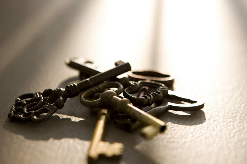 无人,横图,俯视,室内,特写,白天,安全,静物,金属制品,许多,阴影,光线,金属,影子,防护,钥匙,地面,保护,开启,封闭,保险,私密,保全,周全,安稳,安定,防盗,平安,彩图,高角度拍摄