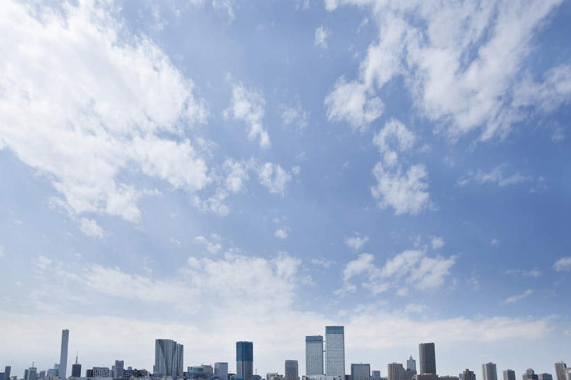 无人,高楼大厦,横图,室外,白天,仰视,度假,美景,城市风光,城市,大厦,建筑,摩天大楼,东京,日本,亚洲,景观,云,云朵,建筑群,云彩,娱乐,建设,蓝色,白云,蓝天,天空,天,享受,休闲,景色,放松,晴朗,东亚,本州,关东地方,本州岛,日本国,东京都,晴空,彩图,低角度拍摄,大楼,高层建筑,高楼,摩天楼