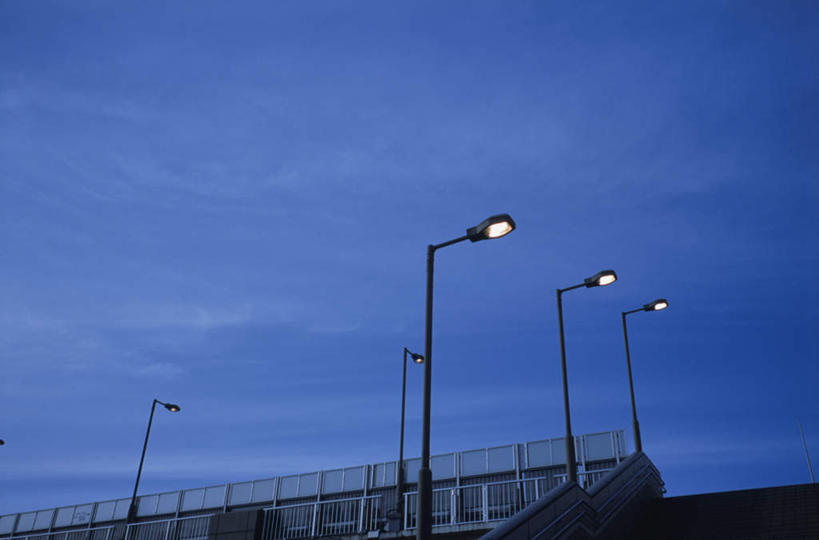 无人,栏杆,横图,室外,白天,仰视,旅游,度假,美景,路灯,照明,东京,日本,亚洲,一排,整齐,景观,围栏,灯光,娱乐,护栏,灯,排列,蓝色,蓝天,天空,自然,天,享受,休闲,景色,放松,照亮,照明设备,队列,自然风光,东亚,本州,关东地方,本州岛,日本国,东京都,彩图,低角度拍摄