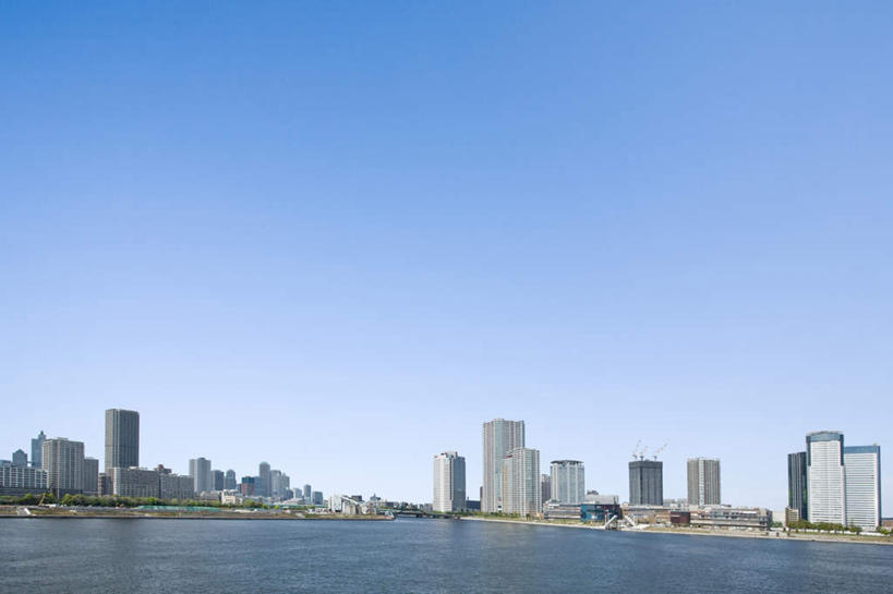 无人,高楼大厦,横图,全景,室外,白天,仰视,度假,美景,天际线,植物,城市风光,城市,大厦,建筑,摩天大楼,东京,日本,亚洲,阴影,光线,影子,景观,云,云朵,建筑群,云彩,娱乐,建设,树,树木,蓝色,绿色,白云,蓝天,天空,阳光,自然,天,享受,休闲,景色,放松,生长,成长,东亚,本州,关东地方,本州岛,日本国,东京都,彩图,低角度拍摄,大楼,高层建筑,高楼,摩天楼