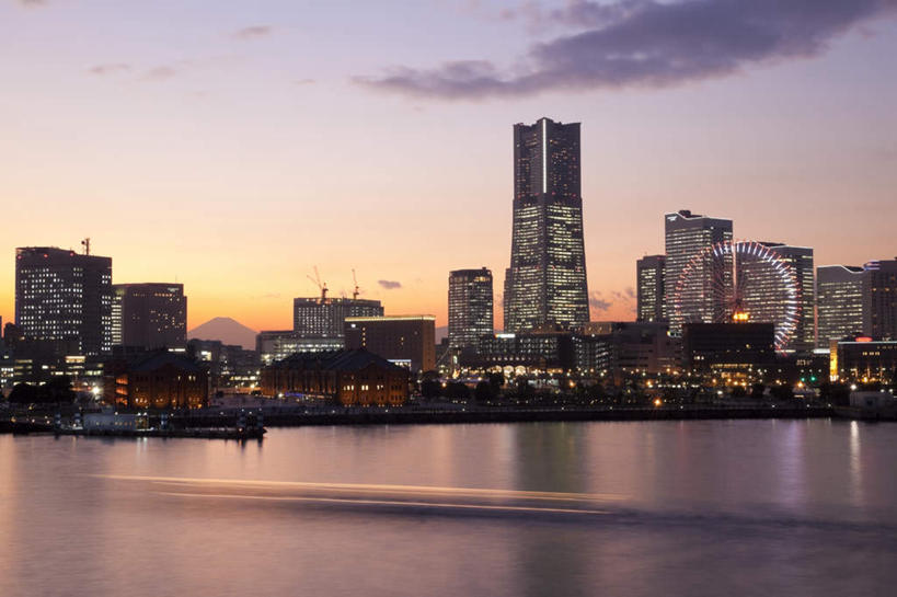 无人,高楼大厦,横图,室外,白天,正面,旅游,度假,日出,河流,美景,水,太阳,大厦,建筑,摩天大楼,神奈川,日本,亚洲,阴影,波纹,反射,影子,河水,景观,水流,云,云朵,摩天轮,朝霞,晨曦,黎明,横滨,横滨市,神奈川县,云彩,娱乐,一个,蓝色,白云,蓝天,水纹,天空,阳光,自然,波浪,天,享受,休闲,景色,放松,单个,自然风光,东亚,本州,首府,费里斯大转轮,关东地方,本州岛,日本国,朝阳,彩图,破晓,大楼,高层建筑,高楼,摩天楼