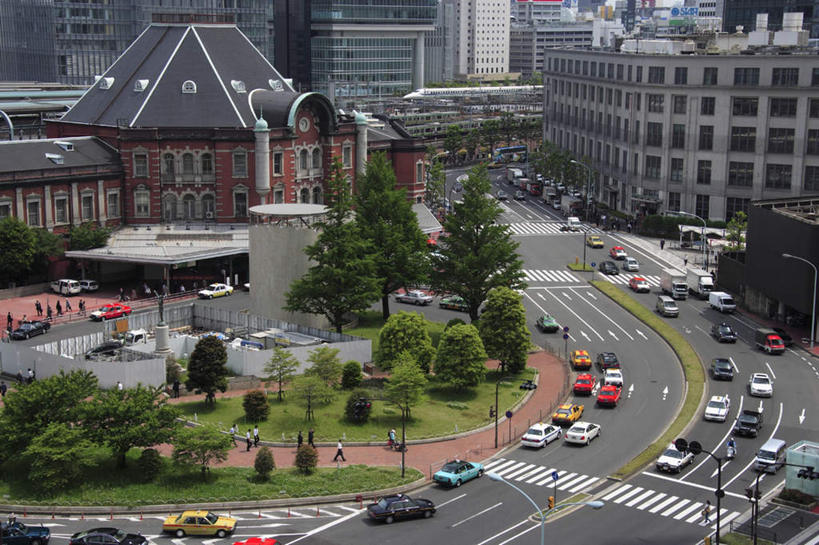 无人,高楼大厦,横图,俯视,航拍,室外,白天,度假,草地,草坪,美景,植物,城市风光,城市,大厦,道路,建筑,路,摩天大楼,人行横道,公路,汽车,东京,日本,亚洲,一排,许多,朦胧,模糊,整齐,景观,人行道,分界线,停车线,交通,娱乐,建设,车,草,树,树木,排列,绿色,自然,交通工具,轿车,享受,休闲,景色,放松,生长,成长,车行道,车行道分界线,鸟瞰,队列,载具,标线,人行横道线,东亚,车行线,本州,关东地方,本州岛,日本国,东京都,斑马线,马路,彩图,高角度拍摄,大楼,高层建筑,高楼,摩天楼