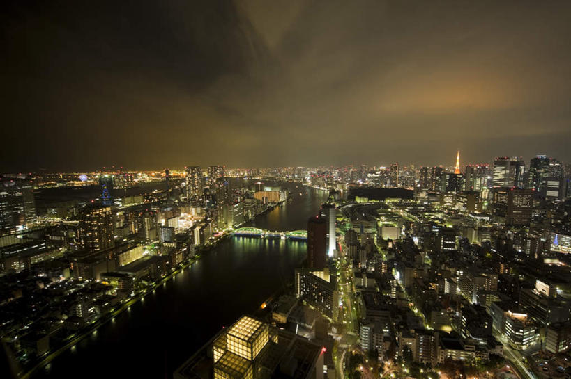 无人,高楼大厦,横图,俯视,航拍,室外,夜晚,度假,海浪,海洋,美景,城市风光,城市,大桥,大厦,建筑,立交桥,摩天大楼,桥梁,东京,日本,亚洲,景观,浪花,云,云朵,高架,建筑群,斜拉桥,桥,东京铁塔,云彩,娱乐,建设,黑色,白云,天空,海水,天,享受,休闲,景色,放松,东京塔,鸟瞰,海景,东亚,本州,关东地方,本州岛,日本国,东京都,灯火辉煌,日本电波塔,繁荣,大海,风浪,海,海水的波动,近岸浪,涌浪,彩图,高角度拍摄,大楼,高层建筑,高楼,摩天楼