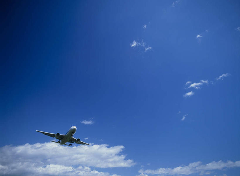 无人,横图,室外,白天,仰视,飞机,北海道,日本,亚洲,云,云朵,云彩,航空,蓝色,白云,蓝天,天空,交通工具,天,一架,晴朗,客机,载具,东亚,日本国,北海道地方,北海道岛,晴空,彩图,低角度拍摄