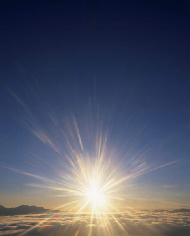 无人,竖图,全景,室外,白天,正面,旅游,度假,日出,美景,山,山脉,太阳,天际线,东京,日本,亚洲,朦胧,模糊,地平线,景观,山峰,云,云朵,辽阔,地面,朝霞,晨曦,黎明,山峦,云彩,娱乐,蓝色,白云,蓝天,天空,阳光,自然,群山,天,享受,休闲,景色,放松,晴朗,一望无际,自然风光,延伸,东亚,本州,关东地方,本州岛,日本国,东京都,天地相交,朝阳,晴空,彩图,破晓