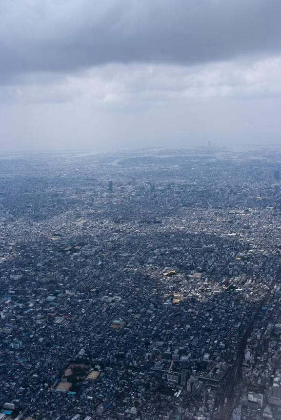 无人,高楼大厦,竖图,俯视,航拍,室外,白天,度假,美景,城市风光,城市,大厦,道路,建筑,路,摩天大楼,公路,日本,亚洲,一堆,阴影,堆叠,堆积,光线,影子,景观,云,云朵,交通,云彩,娱乐,蓝色,白云,蓝天,天空,阳光,天,享受,休闲,景色,放松,大阪,堆,鸟瞰,东亚,本州,大阪府,本州岛,日本国,近畿地方,近畿,马路,彩图,高角度拍摄,大楼,高层建筑,高楼,摩天楼