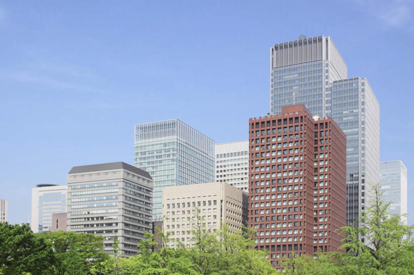 无人,高楼大厦,横图,室外,白天,仰视,度假,草地,草坪,美景,植物,窗户,城市风光,城市,大厦,建筑,摩天大楼,东京,日本,亚洲,一排,许多,阴影,整齐,光线,影子,景观,云,云朵,云彩,娱乐,玻璃窗,草,树,树木,排列,蓝色,绿色,白云,蓝天,天空,阳光,自然,天,享受,休闲,景色,放松,生长,成长,队列,东亚,本州,关东地方,本州岛,日本国,东京都,彩图,低角度拍摄,大楼,高层建筑,高楼,摩天楼