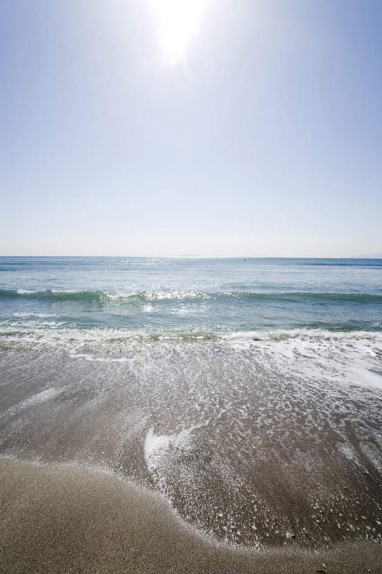 无人,竖图,俯视,室外,白天,旅游,度假,海浪,海洋,美景,沙滩,太阳,神奈川,日本,亚洲,阴影,光线,沙子,影子,海岸,景观,浪花,水平线,辽阔,海平线,沙地,神奈川县,娱乐,蓝色,蓝天,天空,阳光,自然,海水,天,享受,休闲,广阔,景色,放松,晴朗,一望无际,自然风光,海景,东亚,本州,万里无云,关东地方,本州岛,日本国,无边无际,一马平川,大海,风浪,海,海水的波动,海滩,近岸浪,涌浪,晴空,晴空万里,彩图,高角度拍摄,水天相接,水天一线