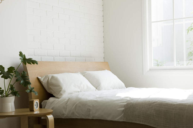 无人,家,横图,室内,白天,仰视,植物,别墅,窗户,床,地毯,家具,卧室,装修,建筑,闹钟,欧式,阴影,装饰,时间,编织,反射,盆栽,时钟,影子,手工艺品,房屋,墙,屋子,公寓,床单,盆景,织物,豪华,计时,被子,建设,现代,装潢,洋房,楼房,玻璃窗,墙壁,墙面,住宅,绿色,自然,边桌,工艺品,室内装潢,枕头,钟表,表,单人床,生长,成长,华丽,修饰,样板房,明亮,点缀,舒适,被单,家居装潢,房屋设计,地中海风格,古典风格,简约风格,室内设计,宽敞,样板房装潢,衬托,美观,雅致,雅观,设计,钟,彩图,低角度拍摄,房子,睡房,卧房