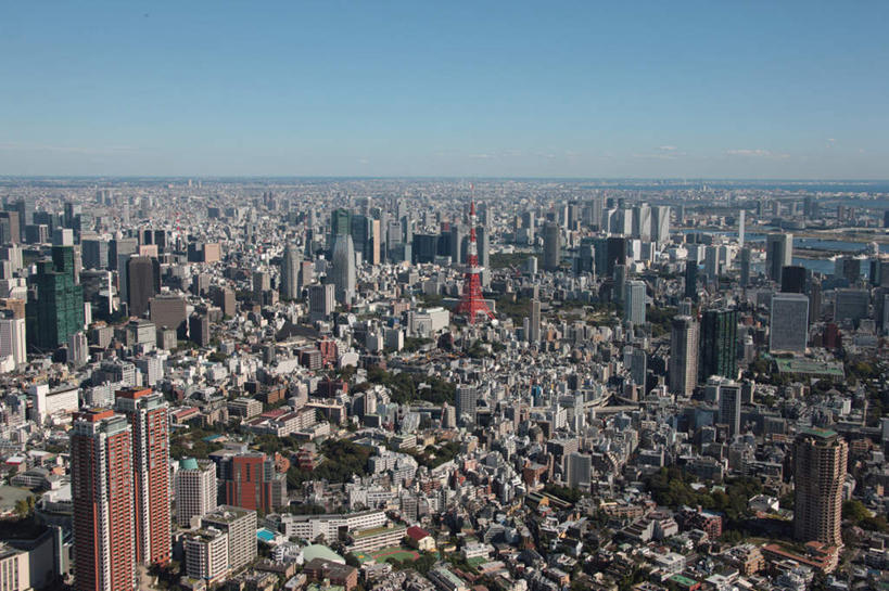 无人,高楼大厦,横图,全景,俯视,室外,白天,度假,海洋,美景,天际线,城市风光,标志建筑,城市,大厦,地标,建筑,摩天大楼,东京,日本,亚洲,阴影,光线,影子,景观,水平线,辽阔,海平线,东京铁塔,娱乐,建设,蓝色,蓝天,天空,阳光,海水,天,享受,休闲,广阔,景色,放松,一望无际,东京塔,海景,东亚,本州,关东地方,本州岛,日本国,东京都,日本电波塔,无边无际,一马平川,大海,海,彩图,高角度拍摄,大楼,高层建筑,高楼,摩天楼,水天相接,水天一线