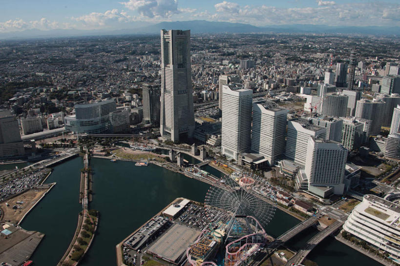 无人,家,高楼大厦,横图,全景,俯视,航拍,室外,白天,度假,草地,草坪,海浪,海洋,美景,山,山脉,树林,天际线,植物,城市风光,城市,大厦,道路,路,摩天大楼,公路,神奈川,日本,亚洲,阴影,光线,影子,房屋,屋子,地平线,景观,浪花,山峰,云,云朵,辽阔,地面,交通,山峦,横滨,横滨市,神奈川县,云彩,娱乐,楼房,住宅,草,树,树木,蓝色,绿色,白云,蓝天,天空,阳光,自然,海水,群山,天,享受,休闲,广阔,景色,放松,生长,成长,一望无际,鸟瞰,延伸,海景,东亚,本州,首府,关东地方,本州岛,日本国,天地相交,无边无际,一马平川,大海,风浪,海,海水的波动,近岸浪,涌浪,马路,彩图,高角度拍摄,房子,大楼,高层建筑,高楼,摩天楼