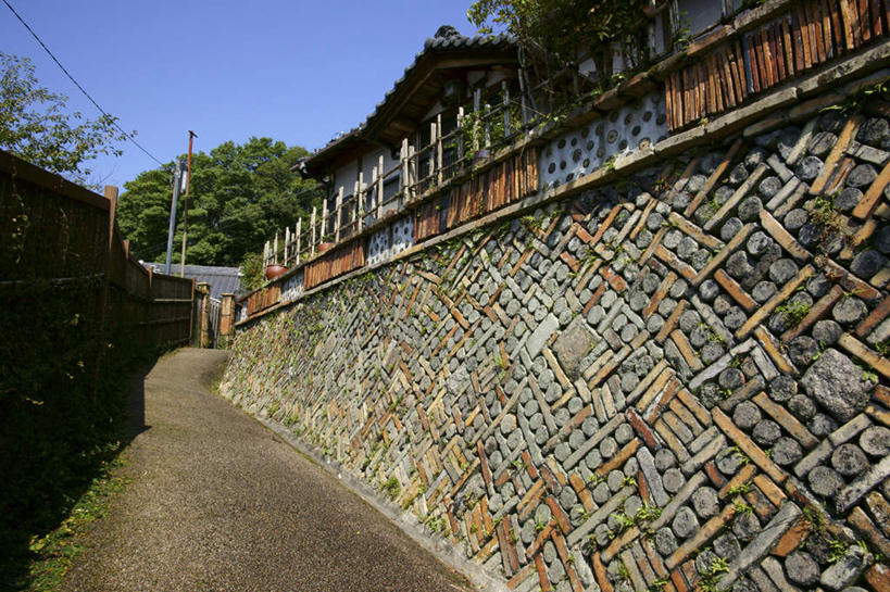 无人,家,木屋,栏杆,横图,室外,白天,正面,旅游,度假,美景,树林,植物,道路,路,爱知县,日本,亚洲,一根,阴影,电力,光线,电线,电线杆,盆栽,线,影子,栅栏,景观,篱笆,围栏,小路,盆景,电能,交通,线路,娱乐,护栏,住宅,树,树木,蓝色,绿色,蓝天,天空,阳光,自然,天,享受,休闲,景色,放松,乡间小路,生长,晴朗,成长,电,电源,自然风光,能量,东亚,本州,万里无云,本州岛,日本国,中部地方,爱知,晴空,晴空万里,彩图,茅舍,茅屋,棚屋,小木屋,小屋