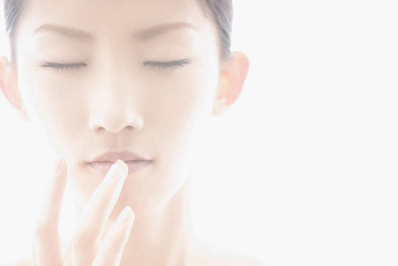 东方人,脸,头,脸颊,一个人,站,闭眼,摸,横图,室内,特写,白天,白色背景,正面,亚洲,仅一个年轻女性,仅一个女性,仅一个人,抚摸,咬,阴影,光线,影子,黄种人,黄色,阳光,站着,舔,摄影,影棚,皮肤,咬着,年轻女性,女人,女性,亚洲人,头部,脸部,脸蛋,面部,闭眼睛,闭着眼,闭着眼睛,触摸,接触,站立,半身,彩图,影棚拍摄,拍摄