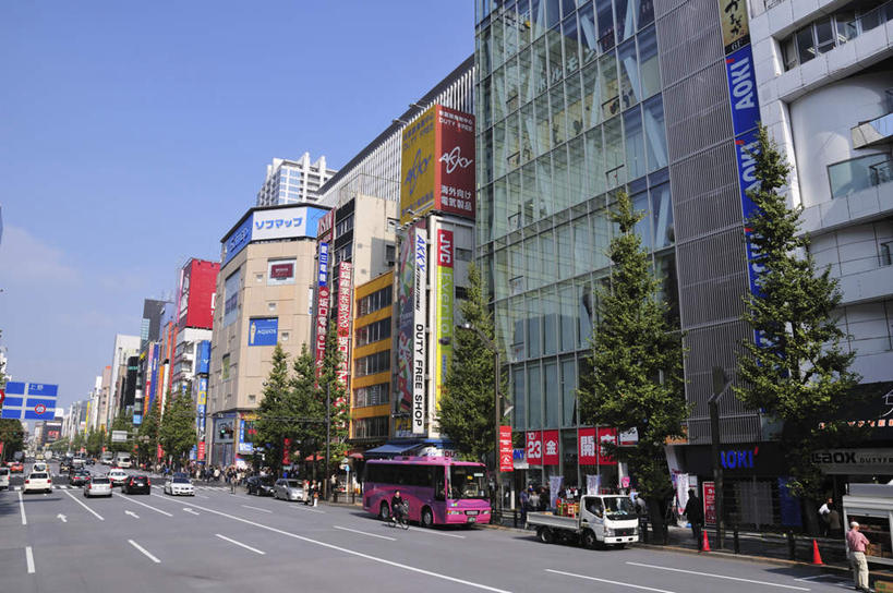 无人,高楼大厦,商店,横图,俯视,室外,白天,购物,旅游,度假,消费,美景,植物,超市,大厦,道路,建筑,路,路灯,摩天大楼,人行横道,公路,汽车,照明,东京,日本,亚洲,一排,阴影,整齐,反射,影子,景观,人行道,灯光,交通,中央区,娱乐,车,灯,树,树木,排列,绿色,自然,交通工具,轿车,享受,休闲,银座,景色,放松,金融,百货,生长,成长,照亮,照明设备,队列,自然风光,载具,人行横道线,选购,贸易,百货公司,东亚,本州,关东地方,本州岛,日本国,东京都,血拼,斑马线,马路,彩图,高角度拍摄,大楼,高层建筑,高楼,购物商场,购物中心,摩天楼,商业中心