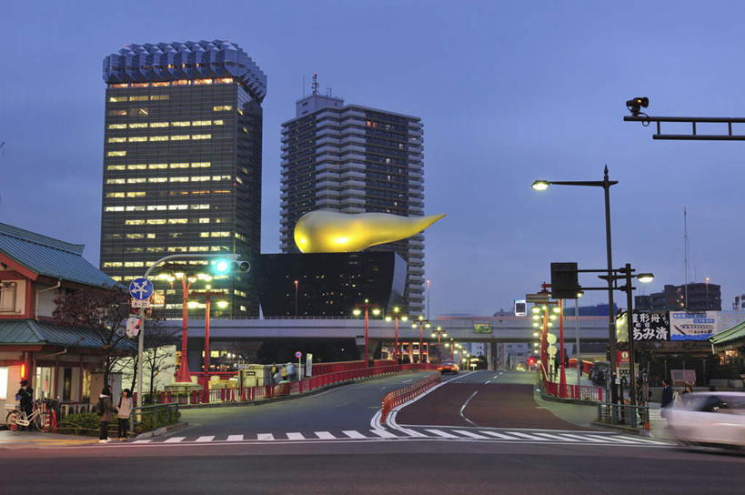 无人,高楼大厦,横图,室外,夜晚,正面,度假,美景,城市风光,城市,大厦,道路,地铁,建筑,路,路灯,摩天大楼,人行横道,公路,照明,东京,一排,阴影,整齐,反射,影子,墙,景观,云,云朵,人行道,灯光,分界线,停车线,轨道交通,交通,云彩,娱乐,建设,墙壁,墙面,灯,排列,蓝色,白色,白云,蓝天,天空,天,享受,休闲,景色,放松,车行道,车行道分界线,照亮,照明设备,队列,标线,人行横道线,车行线,本州,关东地方,本州岛,东京都,斑马线,马路,彩图,大楼,高层建筑,高楼,摩天楼,地铁机动车,地下铁,轻轨