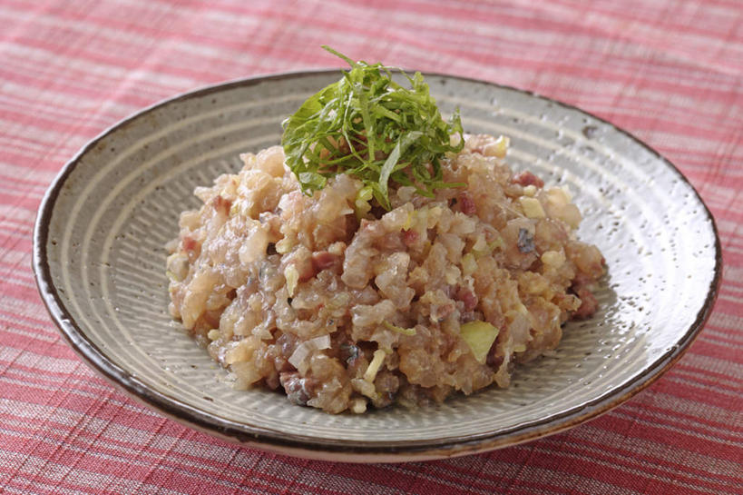 无人,横图,俯视,室内,特写,白天,烹饪,餐桌,桌面,桌子,蔬菜,餐具,水果,叶子,条纹,新鲜,布料,碟子,盘,葱,青葱,肉,生食,鱼肉,日本料理,料理,食品,果实,绿叶,布纹,菜肴,美食,肉类,桌布,食物,盘子,餐巾,碟,台布,日式料理,日式,嫩叶,摄影,佳肴,有机食品,绿色食品,影棚,餐台,肉食,酸橙,代代,叶,叶片,橙子,橙,彩图,高角度拍摄,影棚拍摄,拍摄