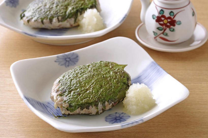 无人,横图,俯视,室内,特写,白天,烹饪,西餐,餐桌,桌面,桌子,餐具,叶子,碟子,壶,盘,肉,鱼肉,日本料理,汉堡,料理,食品,绿叶,鲭鱼,菜肴,美食,肉类,水壶,食物,一个,盘子,茶壶,碟,日式料理,快餐,日式,嫩叶,西式,摄影,佳肴,影棚,单个,餐台,花池鱼,花鲱,花鳀,青花鱼,鲐鲅鱼,油胴鱼,肉食,西式快餐,垃圾食品,酸橙,代代,叶,叶片,橙子,橙,彩图,高角度拍摄,影棚拍摄,拍摄