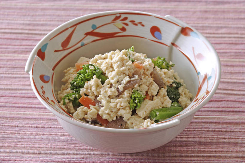 豆腐,无人,横图,俯视,室内,特写,白天,烹饪,餐桌,桌面,桌子,蔬菜,餐具,一堆,许多,堆叠,堆积,新鲜,碟子,盘,日本料理,料理,食品,菜肴,美食,食物,盘子,碟,日式料理,日式,摄影,佳肴,有机食品,绿色食品,影棚,餐台,堆,彩图,高角度拍摄,影棚拍摄,拍摄