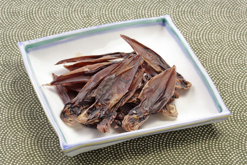 无人,横图,俯视,室内,特写,白天,烹饪,餐桌,桌面,桌子,鱿鱼,餐具,波纹,布料,碟子,盘,日本料理,料理,食品,布纹,菜肴,美食,桌布,食物,一个,水纹,盘子,餐巾,碟,台布,日式料理,波浪,日式,摄影,佳肴,影棚,单个,餐台,鱿鱼干,柔鱼,枪乌贼,彩图,高角度拍摄,影棚拍摄,拍摄