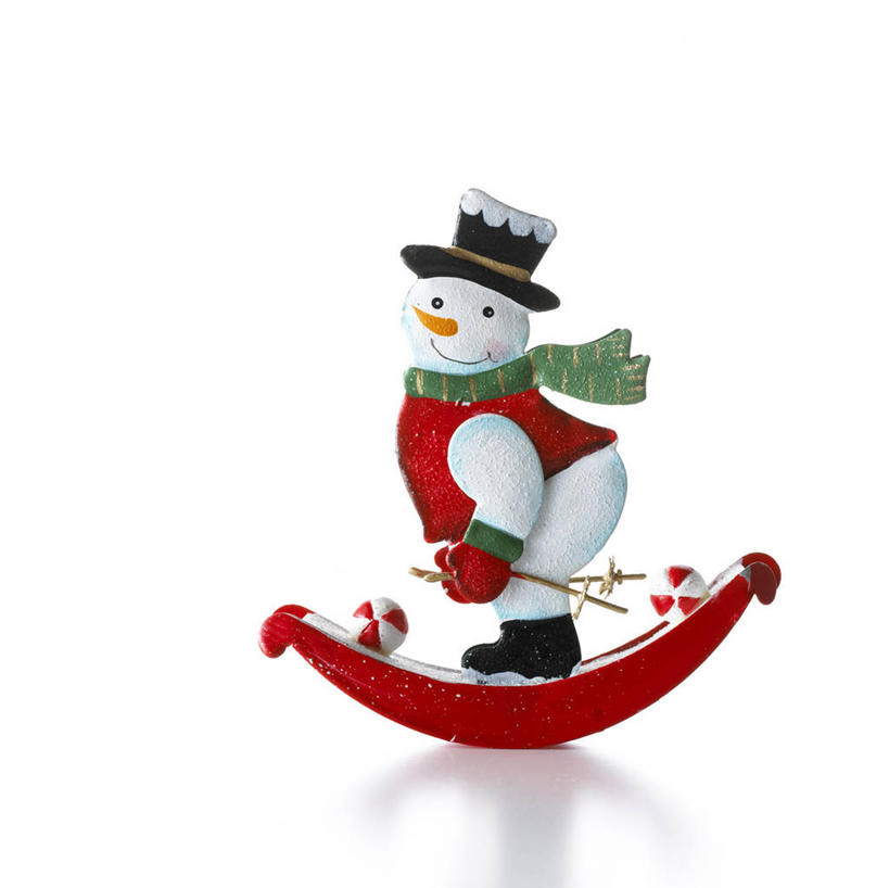 无人,横图,室内,特写,白天,白色背景,正面,游戏,雪,大雪,静物,圣诞节,阴影,节日,庆祝,装饰,反射,工具,器材,影子,积雪,雪景,雪人,冬季,冬天,玩,文化,娱乐,运动器械,围巾,庆典,休闲,温暖,器械,健身器械,寒冷,摄影,影棚,拐杖,围脖,活动,纪念,保暖,华丽,修饰,滑雪板,滑雪杖,点缀,御寒,发泄,消遣,智力,健身器材,滑雪装备,宣泄,衬托,美观,雅致,雅观,严寒,辅助设备,玩耍,嬉戏,彩图,影棚拍摄,拍摄,运动器材,拟人