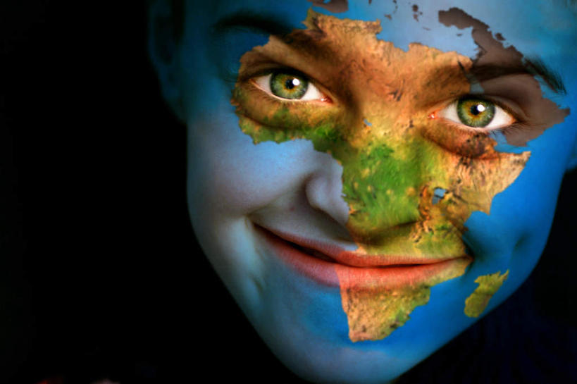 西方人,儿童,眼睛,眉毛,睫毛,一个人,笑,微笑,横图,室内,特写,白天,正面,化妆,美容,纯洁,海洋,地图,欧洲,欧洲人,瞳孔,仅一个男性,仅一个人,护肤,黑色背景,世界地图,陆地,注视,小孩,蓝色,观察,看,仅一个小孩,保养,享受,休闲,放松,可爱,童年,童趣,保健,眼部,摄影,国家,影棚,观看,颜料,大陆,察看,世界,关注,大洋洲,版图,童真,烂漫,无邪,养颜,天真,男孩,男人,男性,白种人,孩子,睫,眉,眼,眼睫毛,眼眉,半身,彩图,影棚拍摄,拍摄,眼眉毛,男生