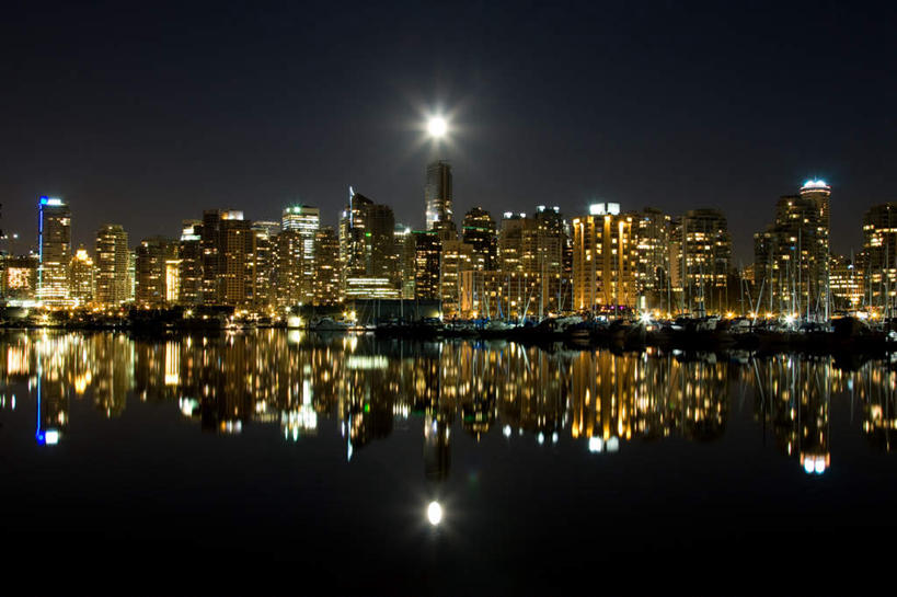 无人,高楼大厦,码头,横图,室外,夜晚,正面,度假,河流,美景,水,城市风光,城市,大厦,港口,建筑,摩天大楼,加拿大,平静,河水,景观,水流,灯光,娱乐,建设,黄色,倒影,天空,天,享受,休闲,景色,放松,黑暗,宁静,倒映,北美,北美洲,漆黑,美洲,北亚美利加洲,亚美利加洲,卑诗省,不列颠哥伦比亚,不列颠哥伦比亚省,反照,阴郁,史坦利公园,彩图,摆渡口,埠头,大楼,渡口,渡头,港湾,高层建筑,高楼,海港,货运码头,口岸,摩天楼,商港