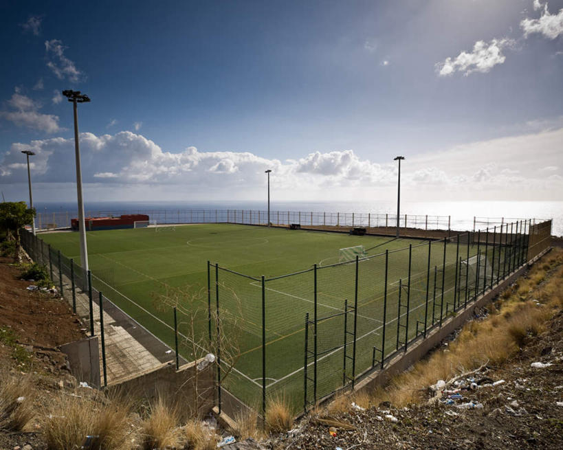 无人,体育馆,栏杆,运动场,横图,室外,白天,正面,旅游,度假,草地,草坪,海浪,海洋,美景,植物,西班牙,欧洲,栅栏,景观,浪花,篱笆,水平线,云,云朵,围栏,辽阔,海平线,云彩,娱乐,体育场,护栏,草,蓝色,绿色,白云,蓝天,天空,自然,海水,天,享受,休闲,广阔,景色,放松,晴朗,一望无际,加纳利群岛,南欧,自然风光,加那利群岛,海景,西班牙王国,运动馆,无边无际,一马平川,特内里费岛,大海,风浪,海,海水的波动,近岸浪,涌浪,晴空,彩图,水天相接,水天一线