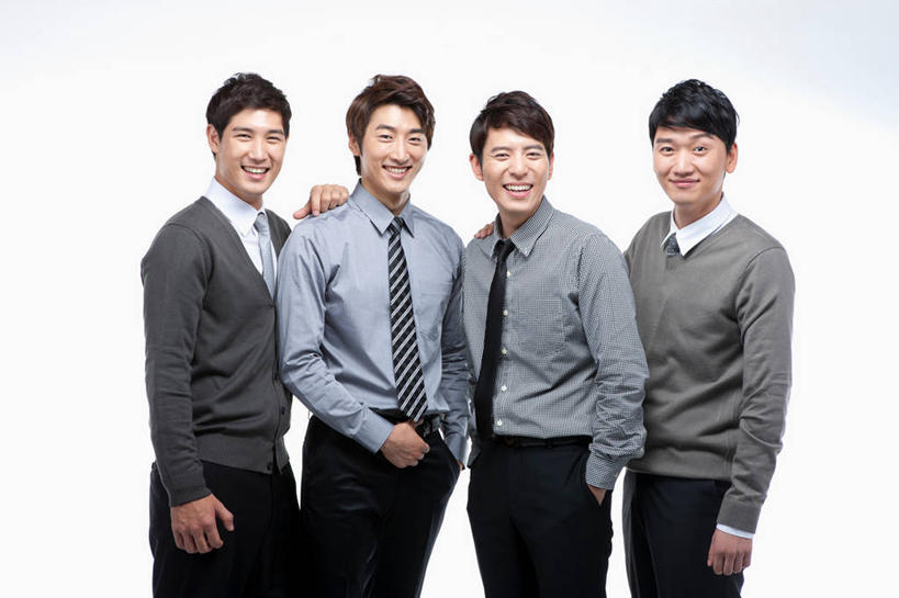 东方人,四个人,同事,商务人士,商务男性,站,笑,微笑,露齿笑,横图,室内,白天,白色背景,正面,毛衣,衬衫,成功,合作,团队,集体,信心,亚洲,一排,套装,整齐,领带,注视,黄种人,队伍,排列,观察,看,站着,搭,摄影,影棚,观看,察看,领导,象征,庄重,成就,搭着,队列,关注,商务装,身份,手插袋,单手插袋,线衫,合伙,领袖,工薪阶层,单手抄兜,单手放兜,正式,地位,毛线衣,绒线衣,男人,男性,年轻男性,亚洲人,白领,上班族,插兜,手插兜,手放口袋,站立,半身,彩图,影棚拍摄,衬衣,绒衣,套衫,套头毛衣,线衣,拍摄,手抄兜