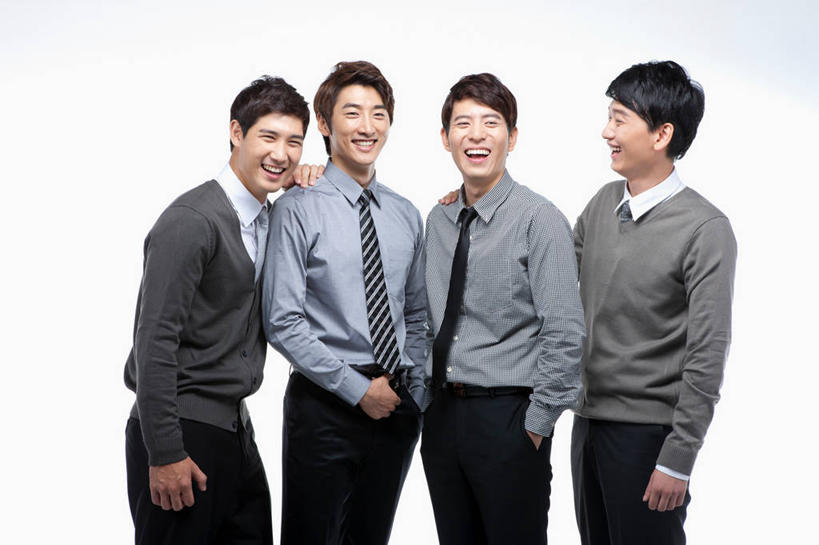 东方人,四个人,同事,商务人士,商务男性,站,笑,微笑,露齿笑,横图,室内,白天,白色背景,正面,毛衣,衬衫,成功,合作,团队,集体,信心,亚洲,一排,套装,整齐,领带,注视,黄种人,队伍,排列,观察,看,站着,搭,摄影,影棚,观看,察看,领导,象征,庄重,成就,搭着,队列,关注,商务装,身份,手插袋,单手插袋,线衫,合伙,领袖,工薪阶层,单手抄兜,单手放兜,正式,地位,毛线衣,绒线衣,男人,男性,年轻男性,亚洲人,白领,上班族,插兜,手插兜,手放口袋,站立,半身,彩图,影棚拍摄,衬衣,绒衣,套衫,套头毛衣,线衣,拍摄,手抄兜