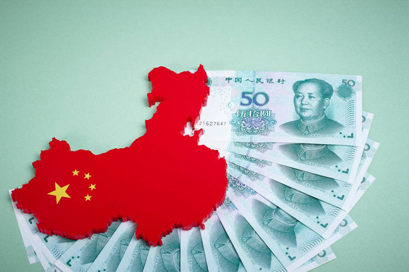 无人,横图,俯视,室内,特写,白天,钱,人民币,海洋,静物,地图,旗帜,国旗,绿色背景,阴影,反射,标志,钱币,数字,文字,影子,字符,陆地,星星,标识,五星红旗,黄色,红色,星形,钞票,金融,纸币,摄影,国家,阿拉伯数字,影棚,经济,大陆,版图,流通,五角形,纸钞,贸易,中国国旗,五颗,货币,现金,旗,五角星,彩图,高角度拍摄,影棚拍摄,拍摄,红地五星旗,中华人民共和国国旗,中国地图