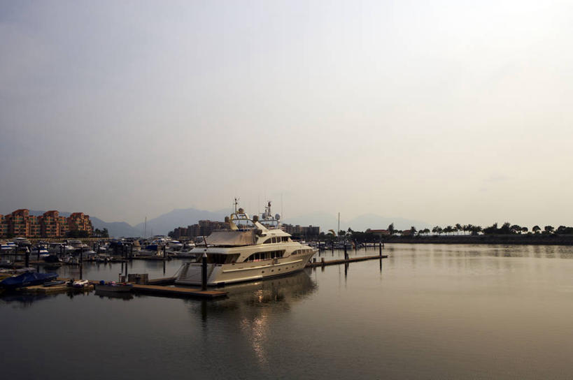 无人,码头,横图,室外,白天,正面,度假,海浪,海洋,美景,植物,城市风光,城市,港口,船,香港,中国,亚洲,阴影,光线,木板,影子,景观,浪花,桥,游艇,木桥,娱乐,栈桥,树,树木,蓝色,绿色,倒影,蓝天,天空,阳光,自然,海水,交通工具,天,享受,休闲,景色,放松,生长,晴朗,成长,人行桥,木板桥,港,倒映,载具,海景,东亚,新界,黄金海岸,万里无云,香港特别行政区,港澳台,中华人民共和国,反照,大海,风浪,海,海水的波动,近岸浪,涌浪,晴空,晴空万里,彩图,摆渡口,埠头,渡口,渡头,港湾,海港,货运码头,口岸,商港,青山湾,屯门区